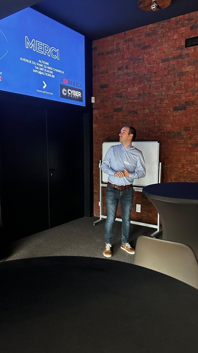 WhatsApp Image 2024-09-05 à 18.39.07_dd7f3fd4